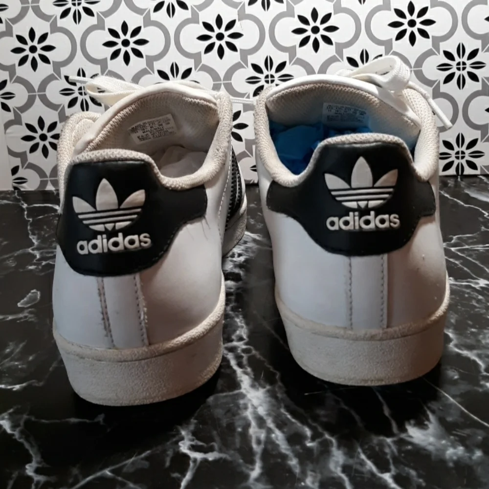 Adidas size 11 white black